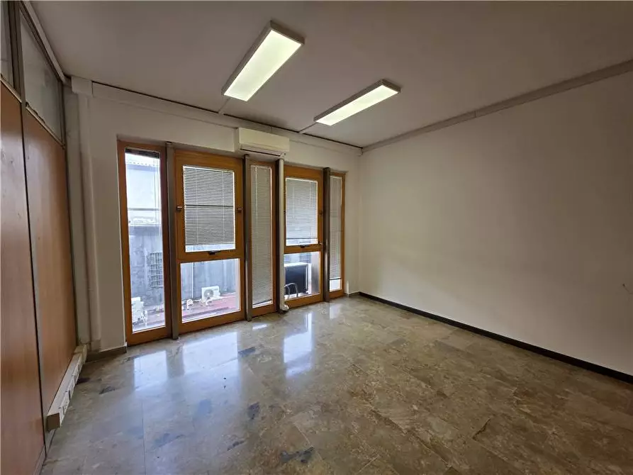 Immagine 7 di Ufficio in affitto  in Via Giordano Bruno, 106 a Messina