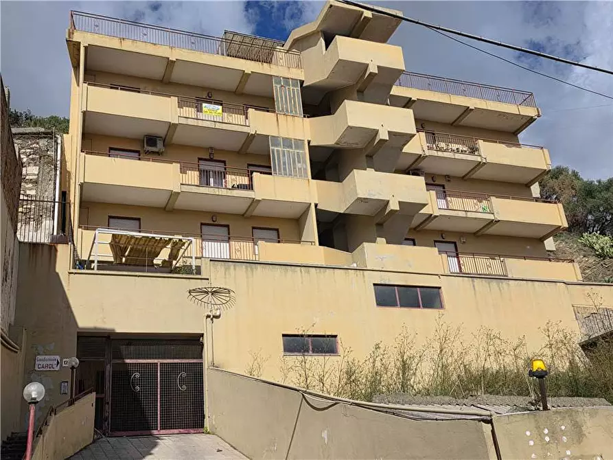 Immagine 1 di Appartamento in vendita  in Via Comunale Santo, 126 a Messina