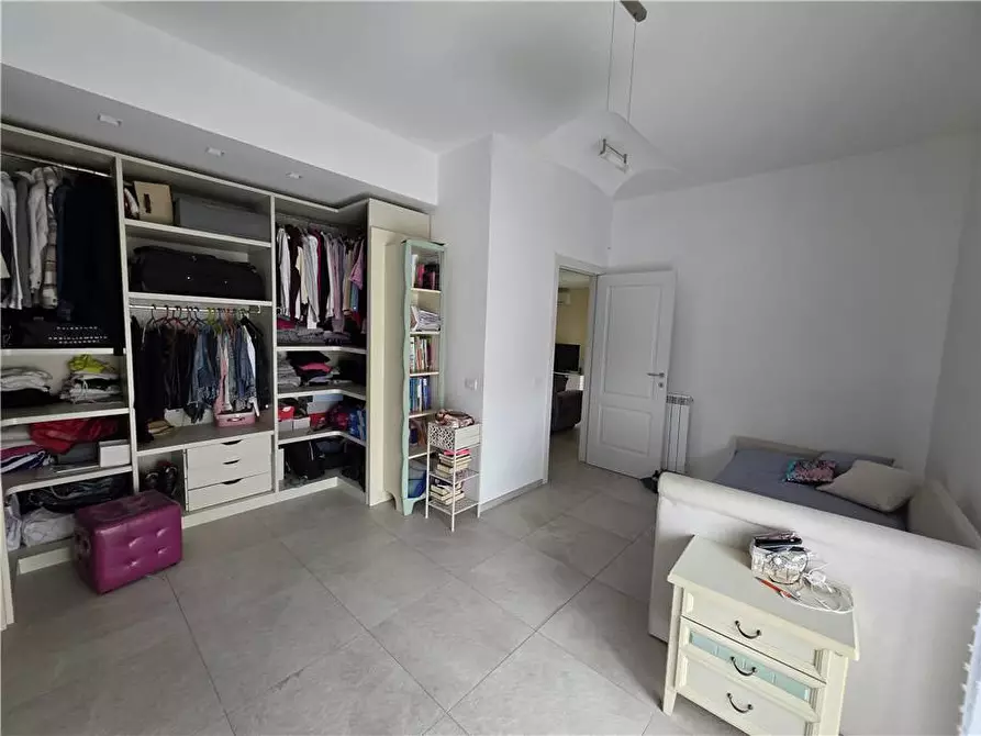 Immagine 22 di Appartamento in vendita  in V.le dei Tigli, 15 a Messina