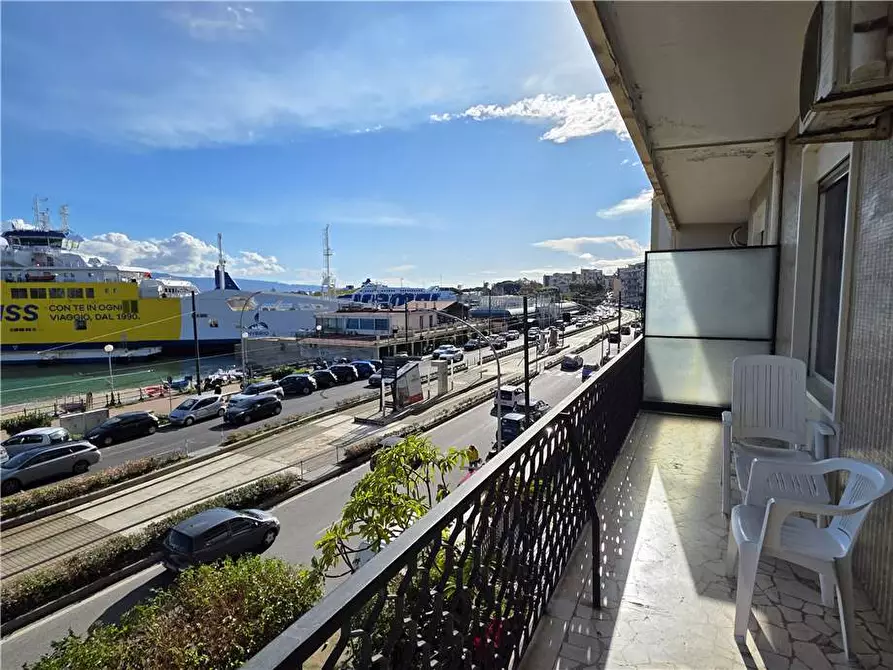 Immagine 10 di Appartamento in vendita  in V.le della Libertà, 219 a Messina