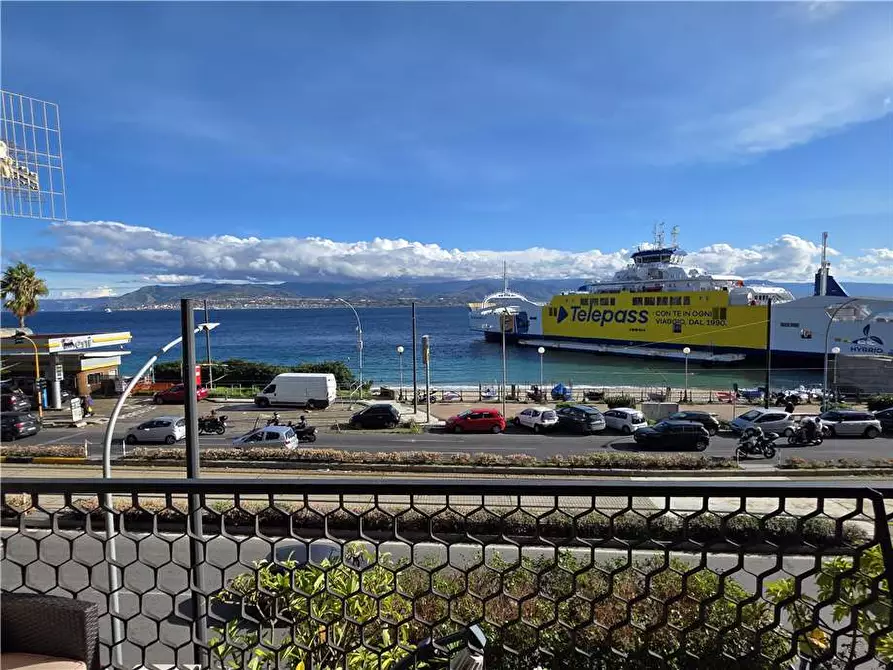 Immagine 11 di Appartamento in vendita  in V.le della Libertà, 219 a Messina
