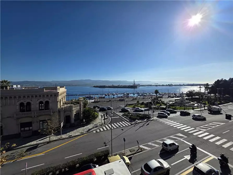 Immagine 16 di Appartamento in vendita  in Via Garibaldi, 275 a Messina