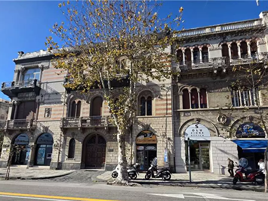 Immagine 3 di Appartamento in vendita  in Via Garibaldi, 275 a Messina