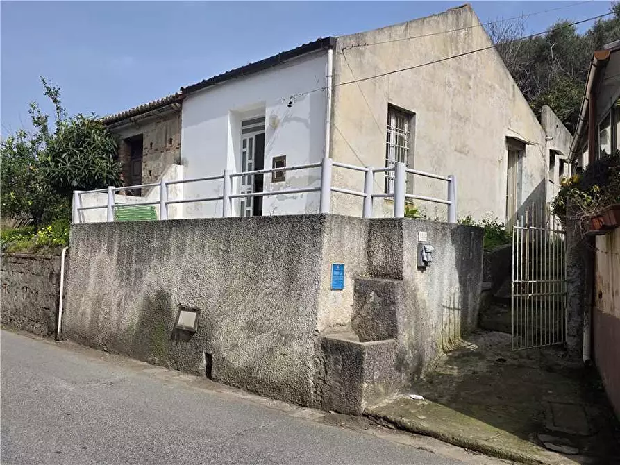 Immagine 1 di Villa in vendita  in Via roma, 245 a Saponara