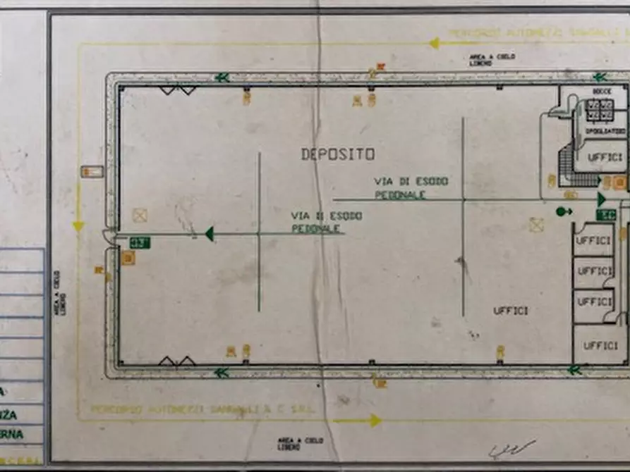 Immagine 2 di Capannone industriale in affitto  a Latina