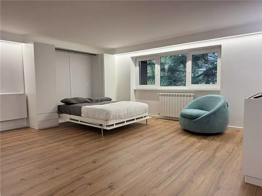 Immagine 1 di Ufficio in vendita  a Roma