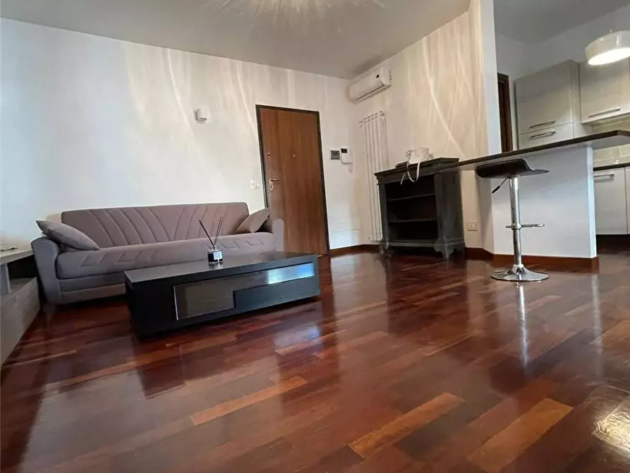 Immagine 4 di Appartamento in vendita  a Latina