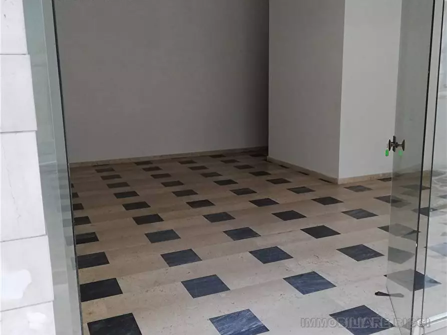 Immagine 7 di Attività commerciale in affitto  in Via Corso Garibaldi, snc a Pontecorvo