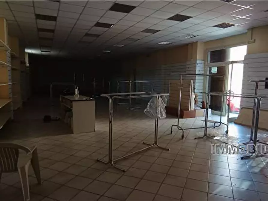 Immagine 9 di Attività commerciale in vendita  a Pontecorvo
