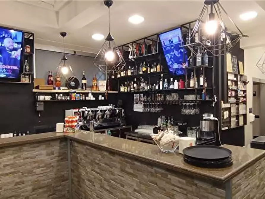Immagine 13 di Attività commerciale in vendita  a Pontecorvo