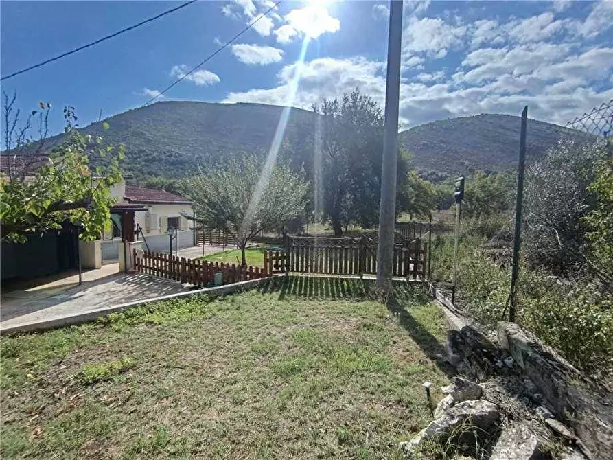 Immagine 16 di Villa in vendita  in Via Selvi Pozzo La Corte, 8 a Esperia