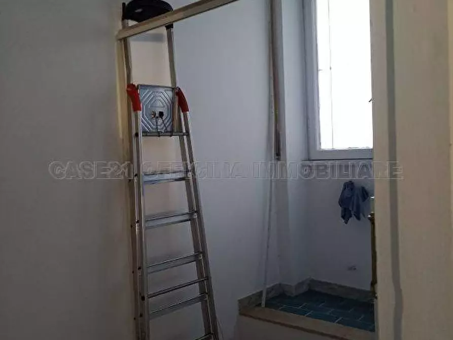 Immagine 7 di Attività commerciale in vendita  a Ciampino