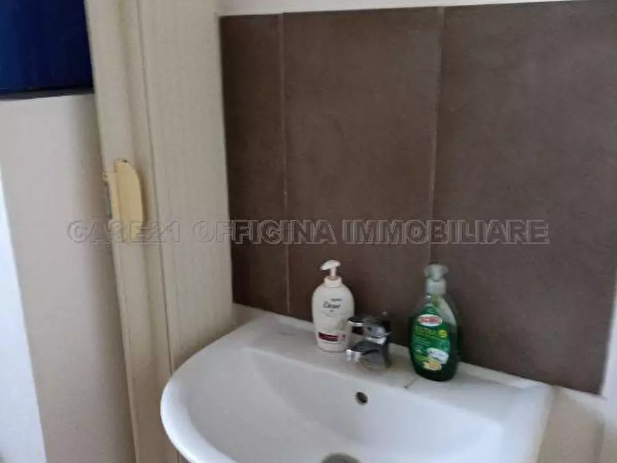 Immagine 8 di Attività commerciale in vendita  a Ciampino