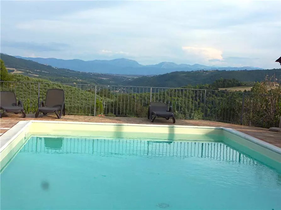 Immagine 11 di Rustico / casale in vendita  in Loc. CANALICCHIO VIA G.GARIBAL, 14 a Collazzone