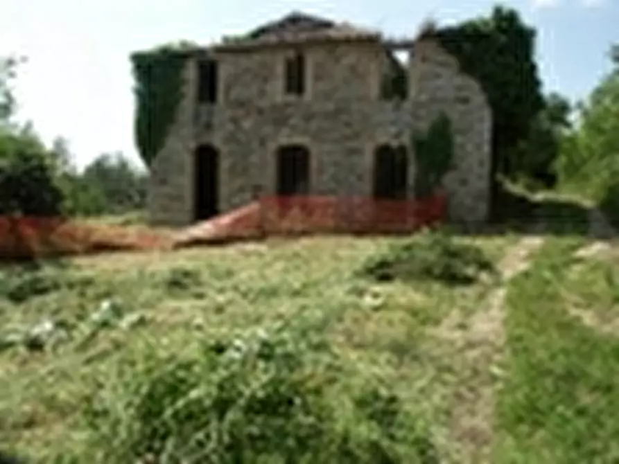 Immagine 8 di Rustico / casale in vendita  a Todi
