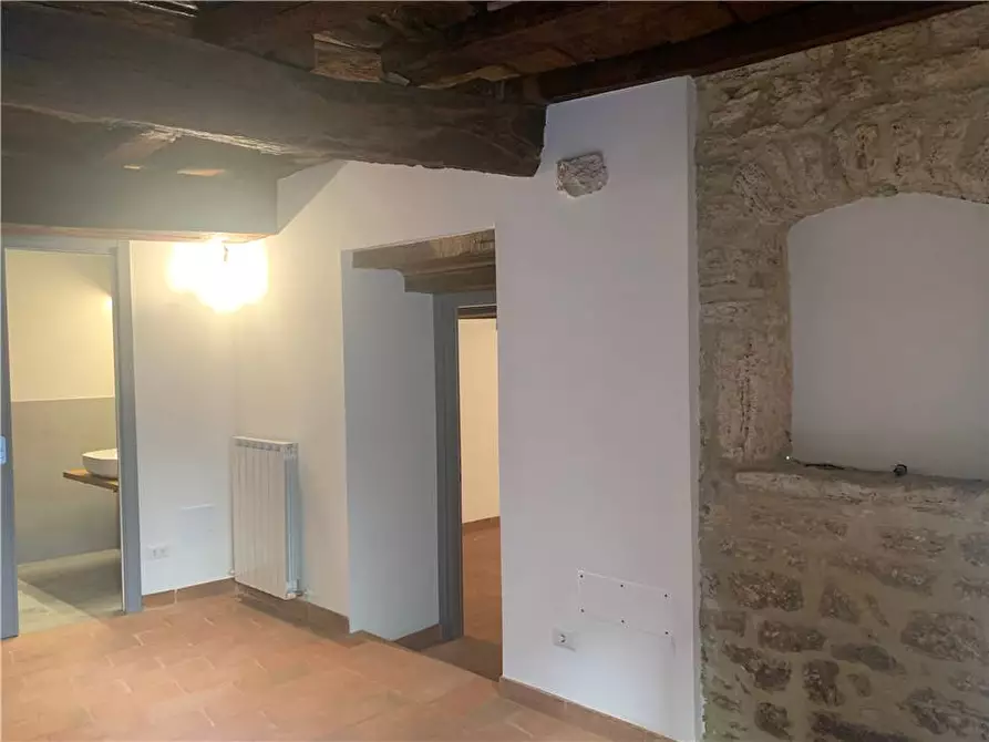 Immagine 26 di Stabile in vendita  in Via G. Garibaldi, 9 a Gualdo Cattaneo