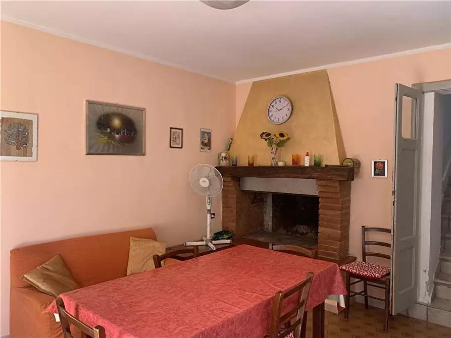 Immagine 18 di Stabile in vendita  in Via Collesecco, 51 a Gualdo Cattaneo