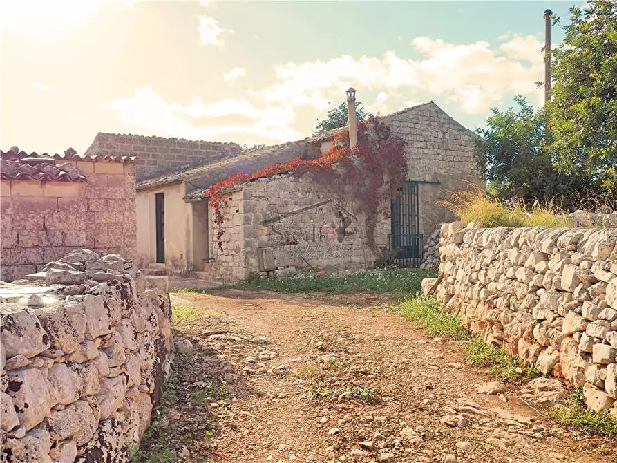Immagine 18 di Rustico / casale in vendita  a Scicli