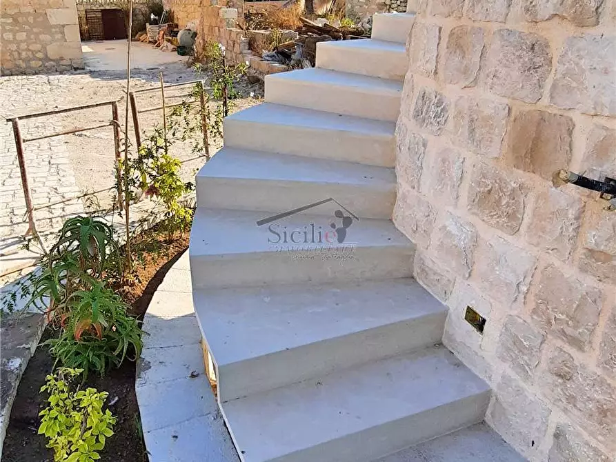 Immagine 18 di Rustico / casale in vendita  a Scicli