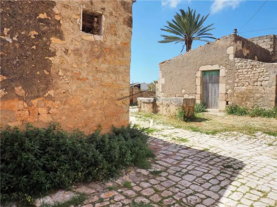Immagine 18 di Villa in vendita  a Scicli