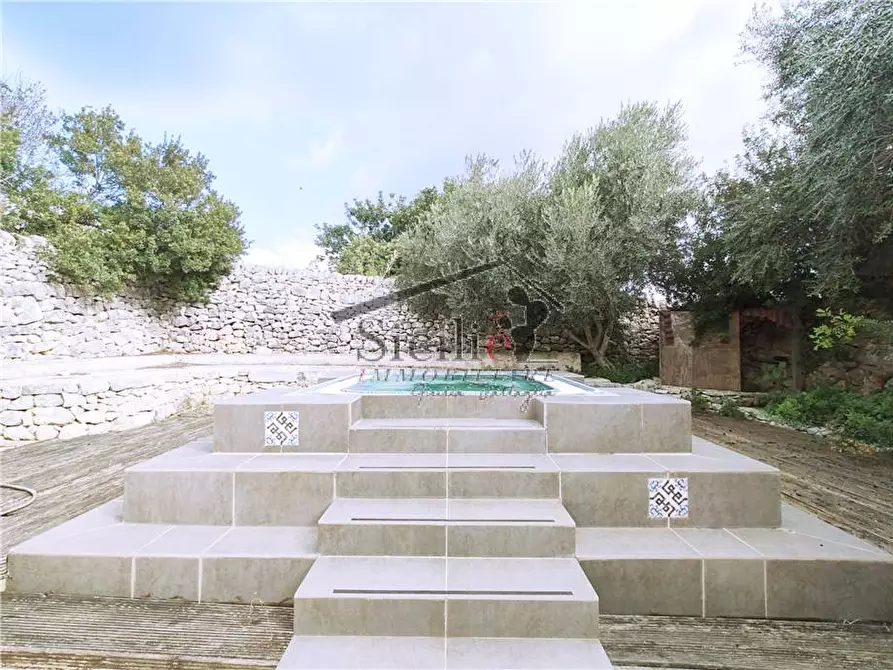Immagine 17 di Villa in vendita  a Modica
