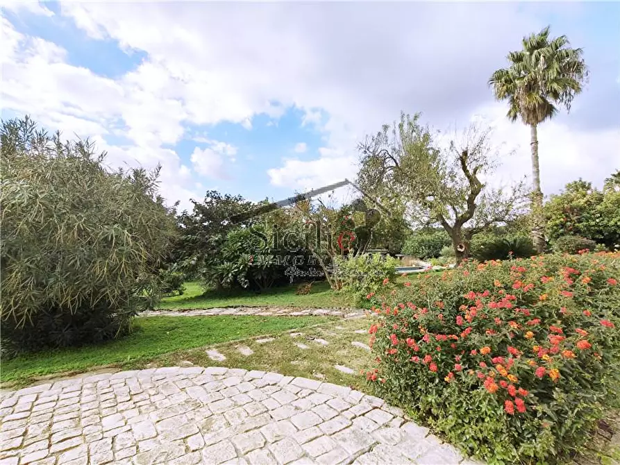 Immagine 20 di Villa in vendita  a Modica