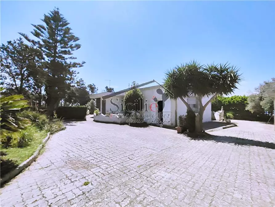 Immagine 16 di Villa in vendita  a Ragusa