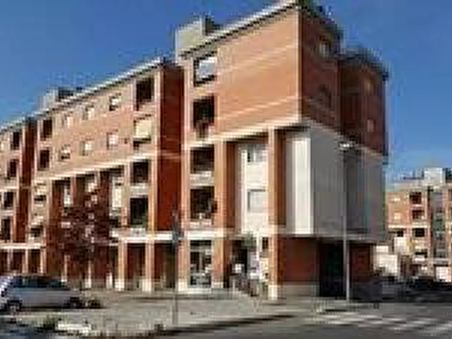 Immagine 6 di Garage in vendita  a Roma