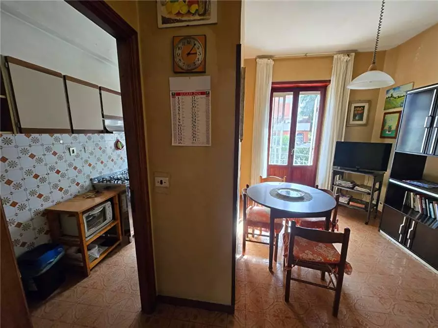 Immagine 10 di Appartamento in vendita  a Roma