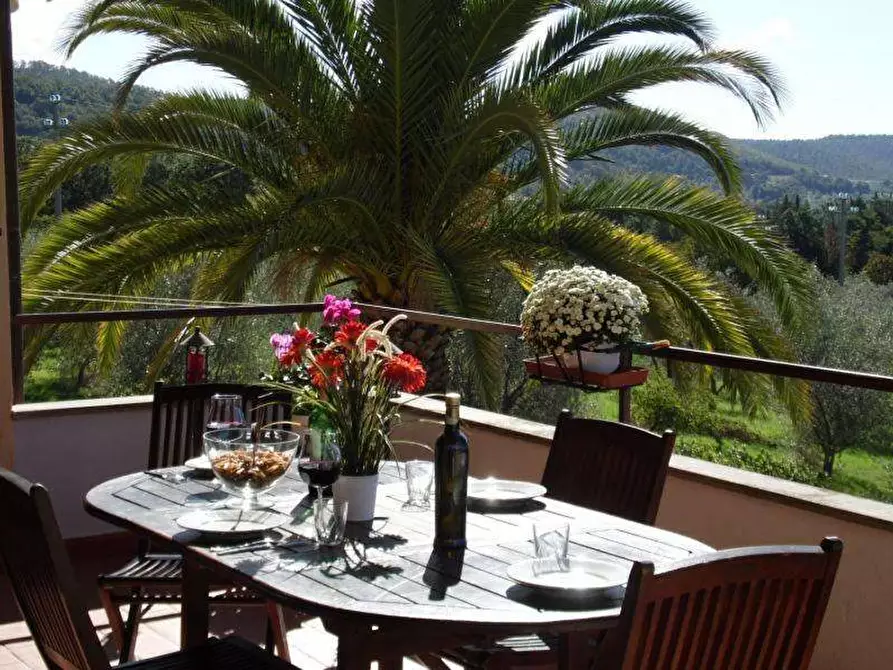 Immagine 7 di Villa in vendita  a Bolsena