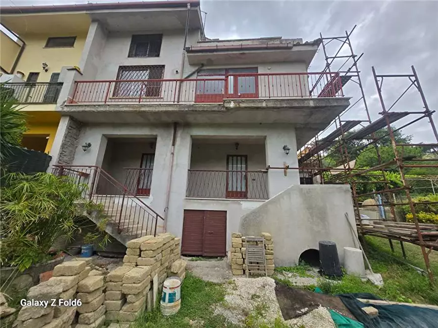 Immagine 10 di Casa bifamiliare in vendita  a Castelnuovo Di Porto