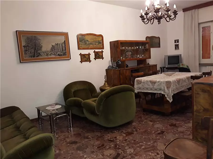 Immagine 6 di Stabile in vendita  a Sannicandro Garganico