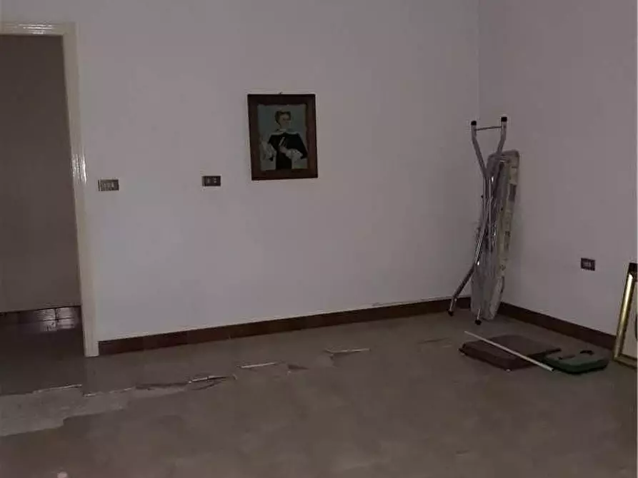 Immagine 8 di Stabile in vendita  a Sannicandro Garganico