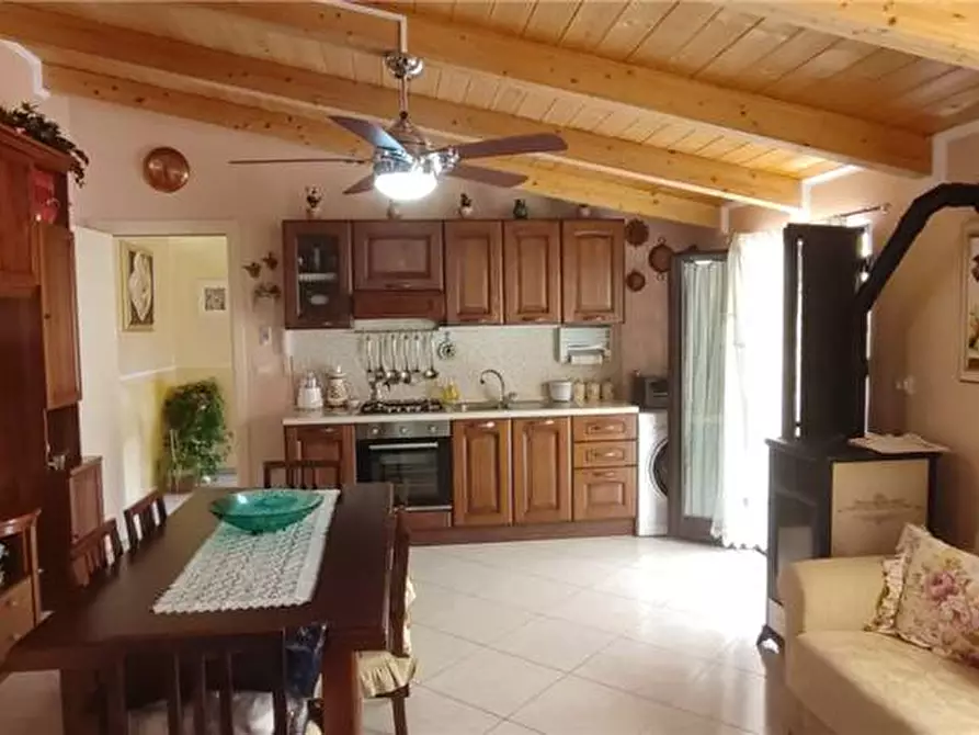 Immagine 8 di Stabile in vendita  a Sannicandro Garganico