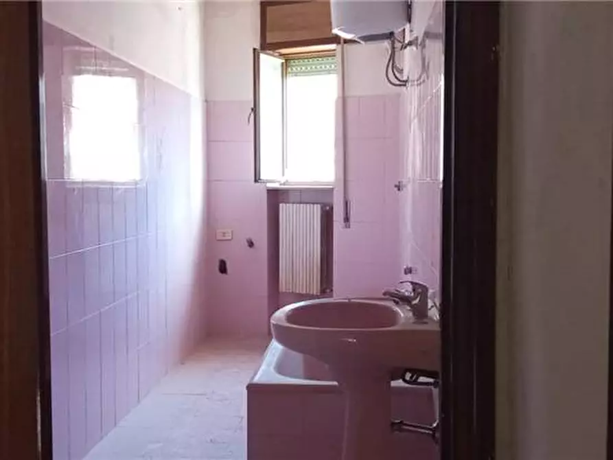 Immagine 6 di Stabile in vendita  a Sannicandro Garganico