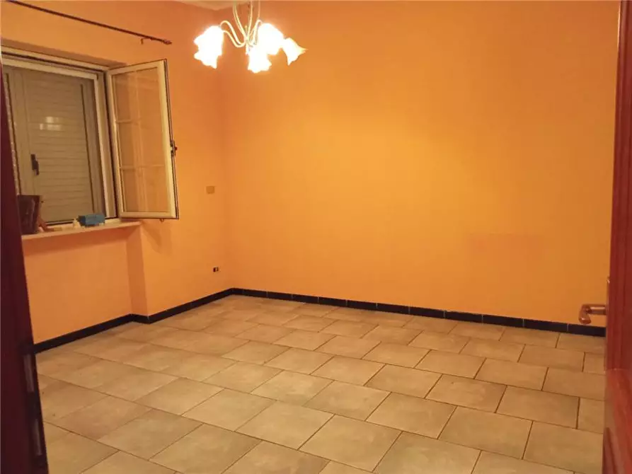Immagine 8 di Stabile in vendita  a Sannicandro Garganico