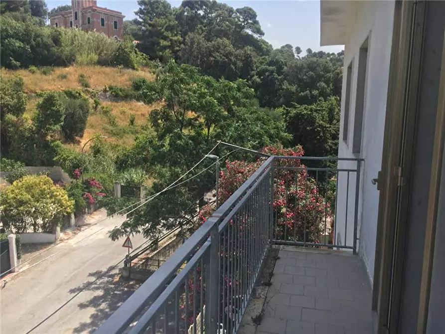 Immagine 8 di Appartamento in vendita  a Vico Del Gargano