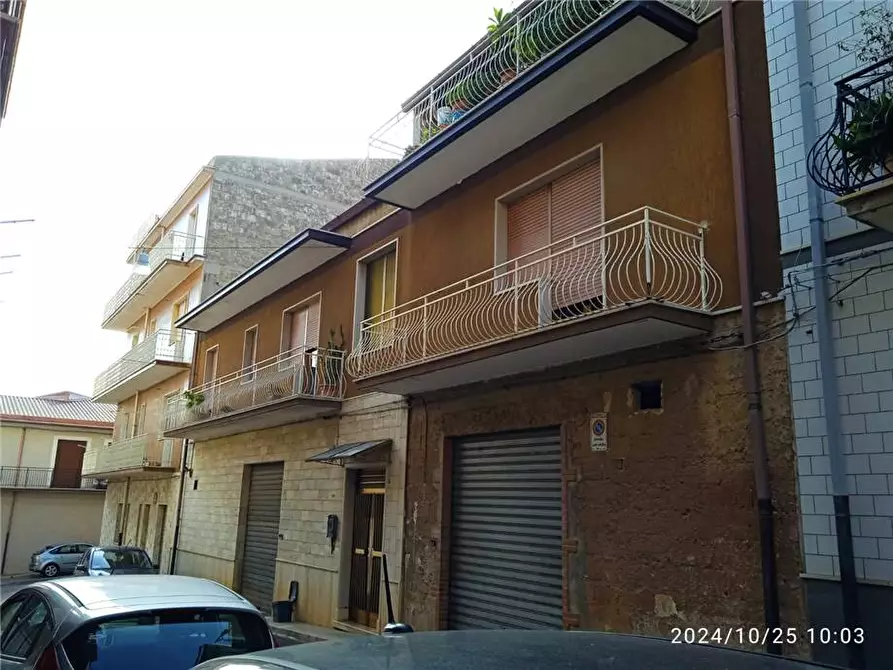 Immagine 10 di Stabile in vendita  a Sannicandro Garganico
