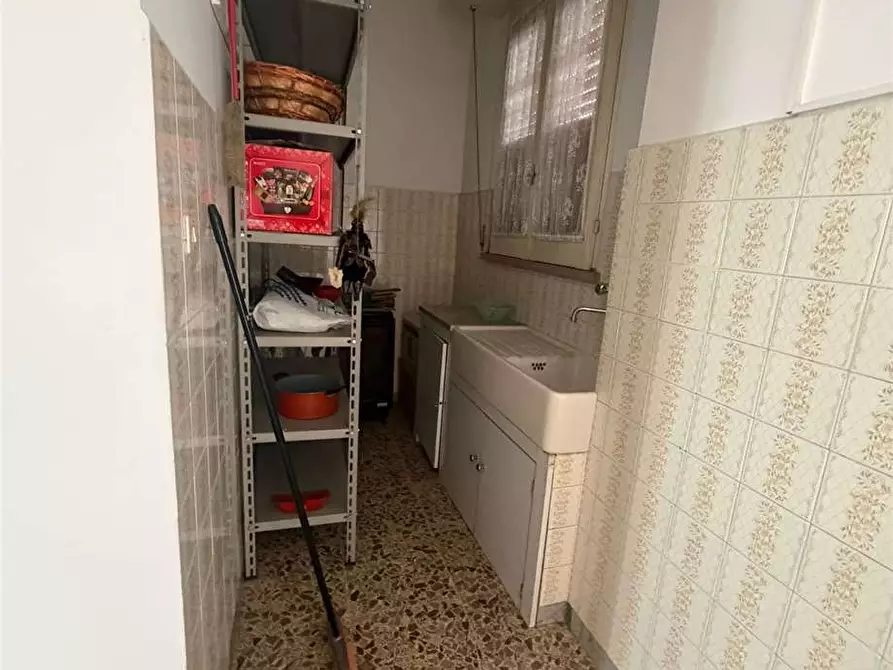 Immagine 8 di Stabile in vendita  a Sannicandro Garganico