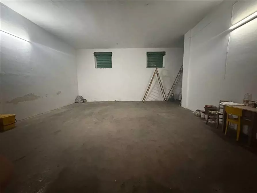 Immagine 9 di Stabile in vendita  a Sannicandro Garganico