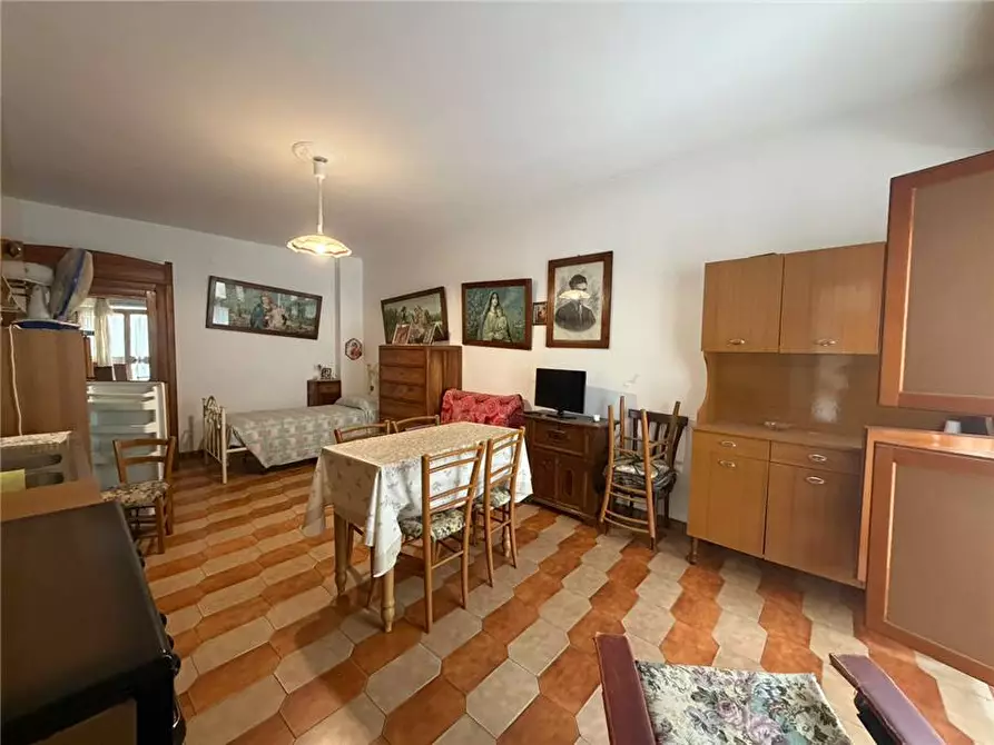 Immagine 10 di Stabile in vendita  a Sannicandro Garganico