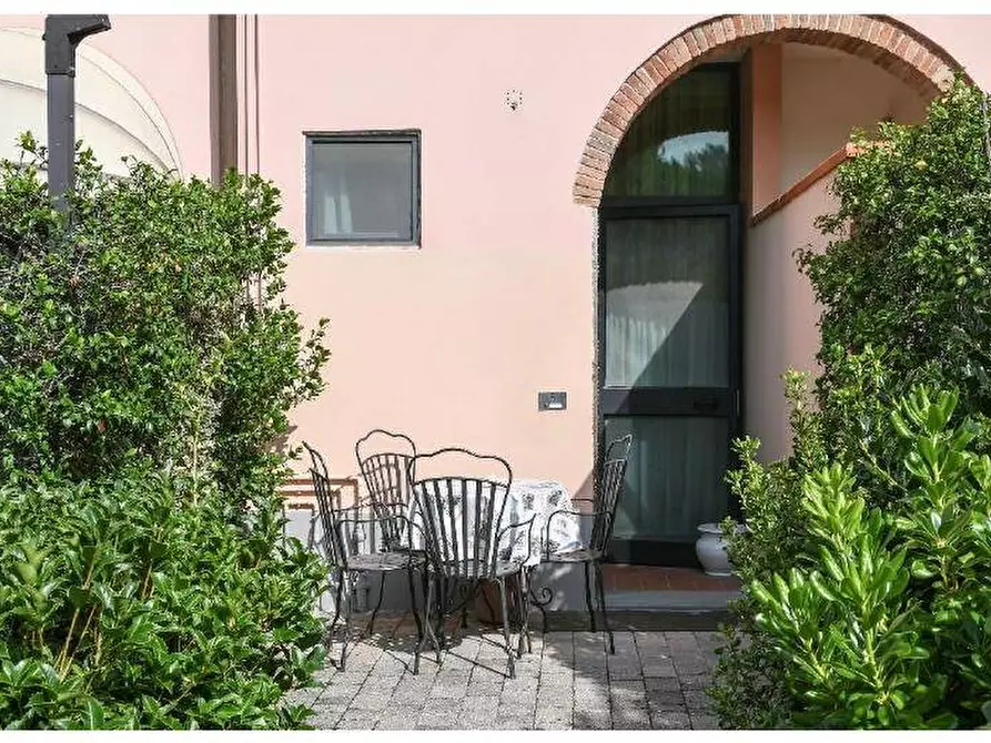 Immagine 8 di Villa in vendita  a Cerreto Guidi