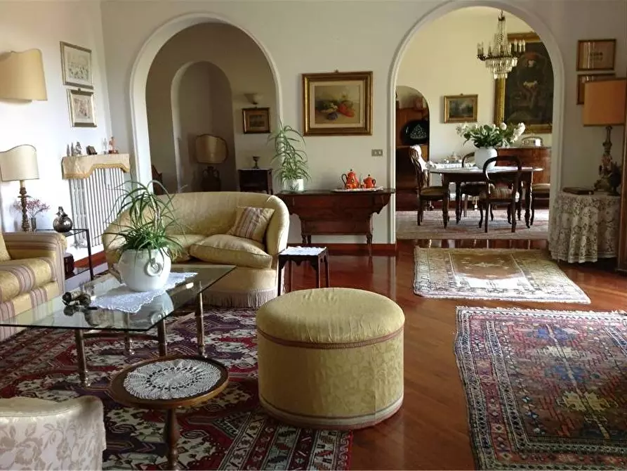 Immagine 8 di Appartamento in vendita  a Scandicci