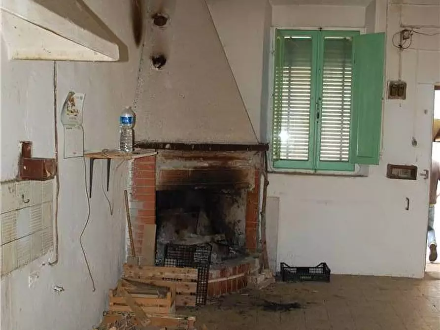 Immagine 7 di Rustico / casale in vendita  a Firenze