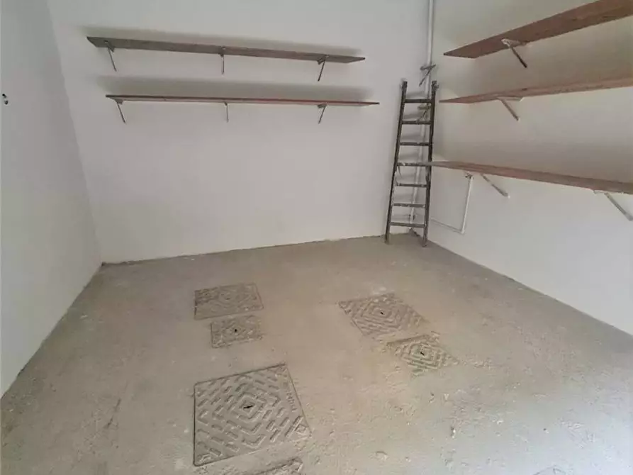 Immagine 8 di Appartamento in vendita  a Scandicci