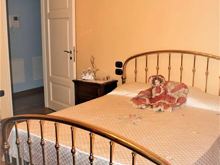 Immagine 6 di Villa in vendita  a Viareggio
