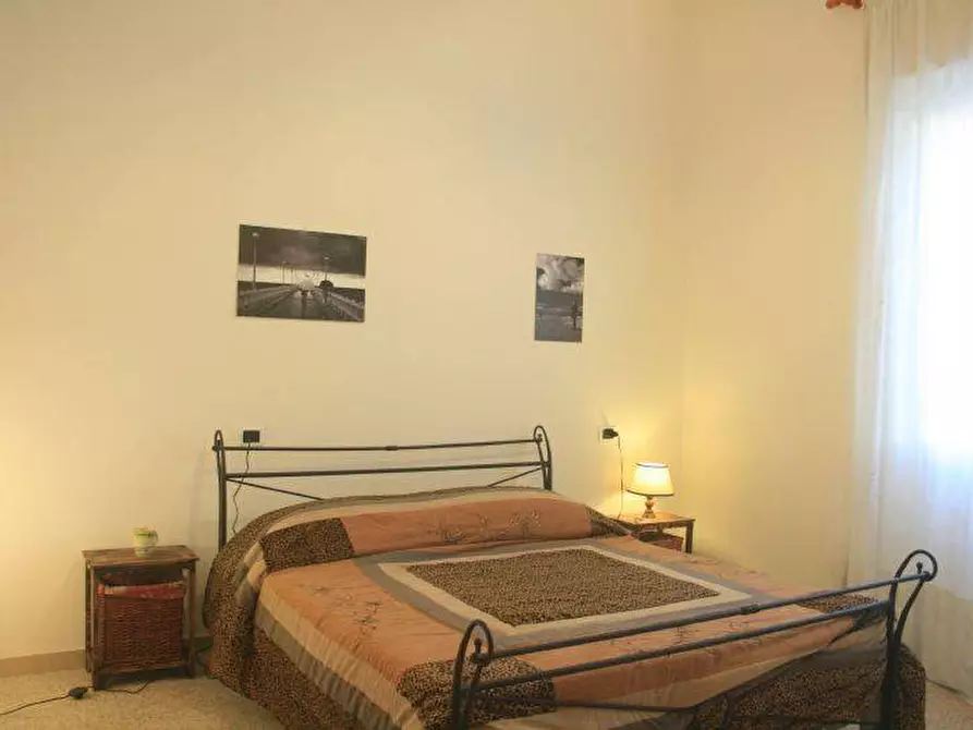 Immagine 9 di Villa in vendita  a Viareggio
