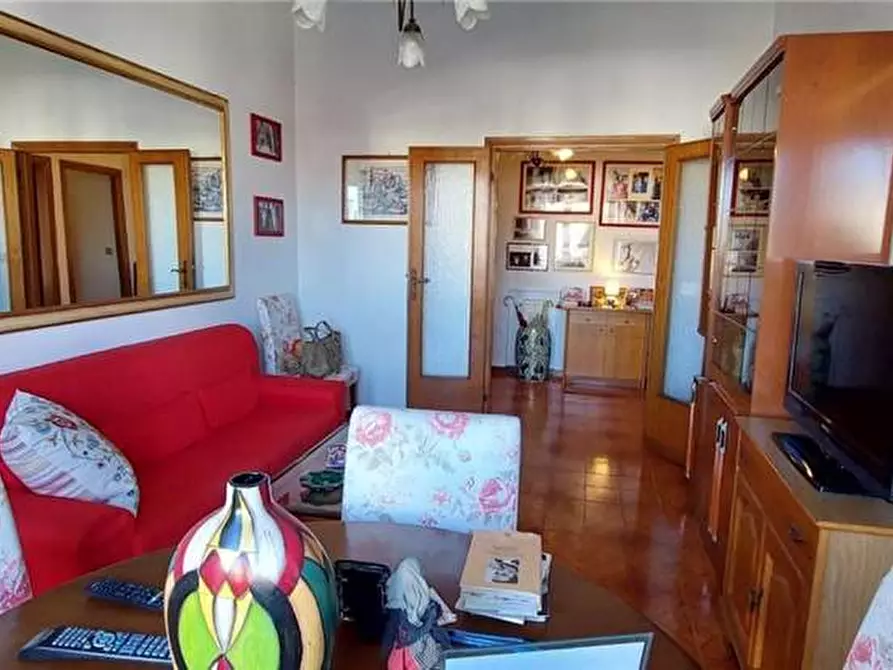 Immagine 6 di Appartamento in vendita  a Viareggio