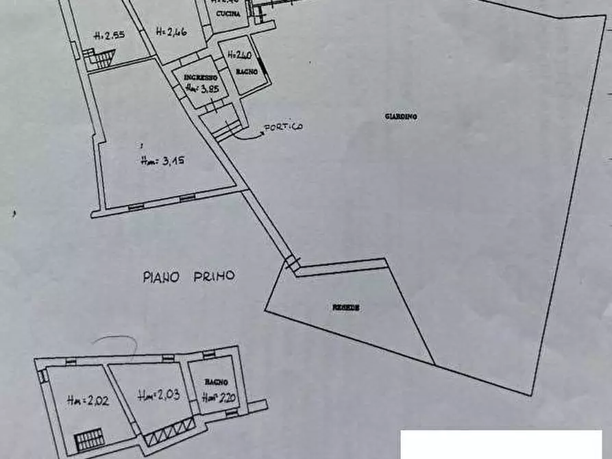 Immagine 10 di Porzione di casa in vendita  a Camaiore