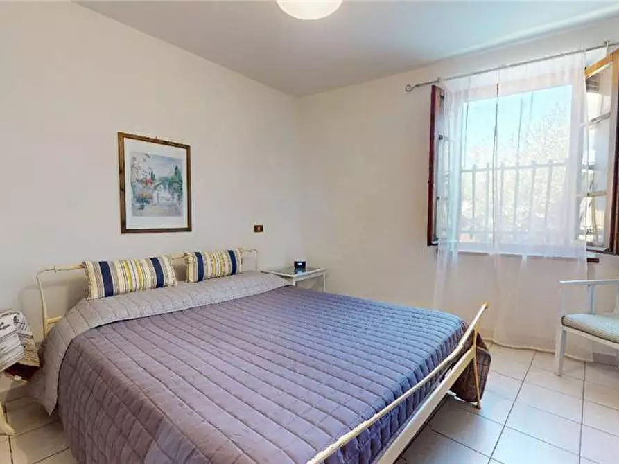 Immagine 7 di Villa in vendita  a Camaiore